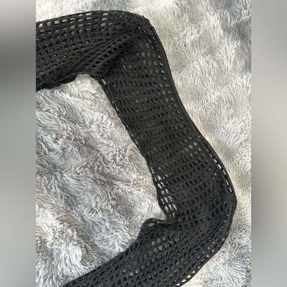 Elegant Black Crochet Mini Tank Sleeves Scarf - Picture 4 of 6